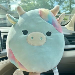 BNWT 14in cow flipamallow Squishmallow!